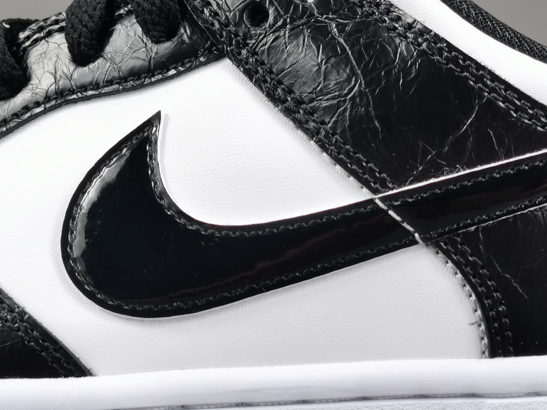 Dunk Low World Champs Black White