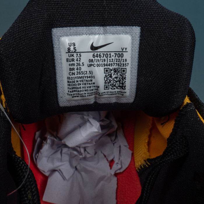 Kobe 9 EM Low Bruce Lee