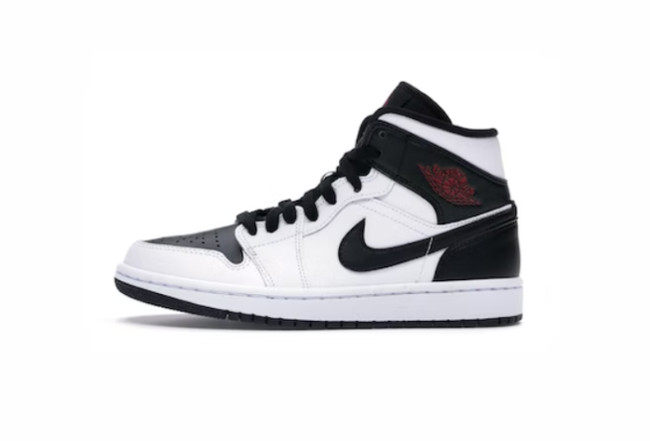 1's Mid Reverse Black Toe