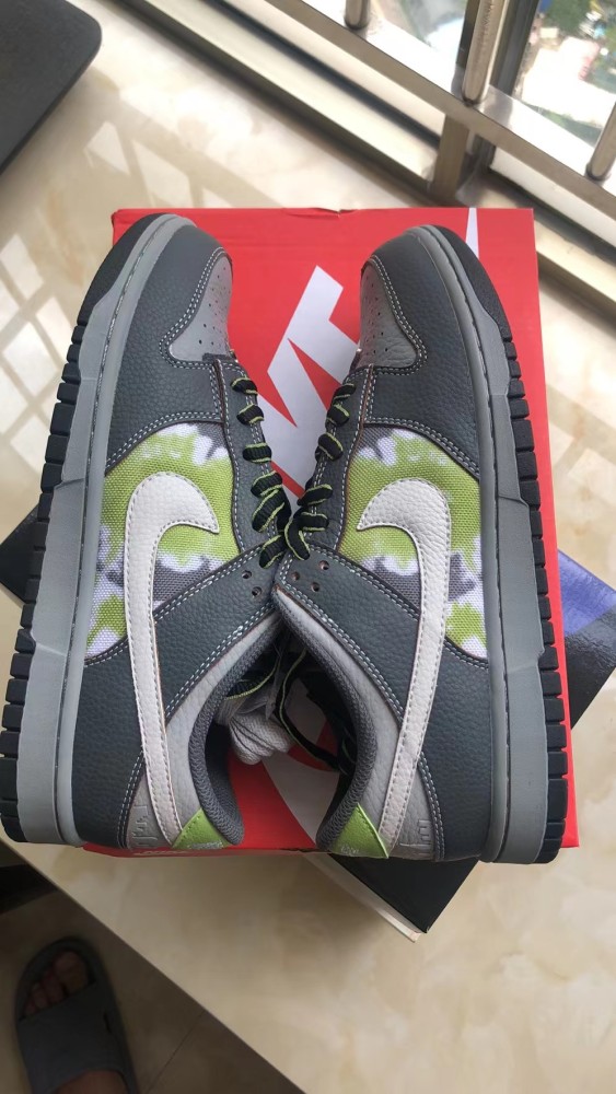 SB Dunk Low HUF Wait, What!? (Friends and Family)