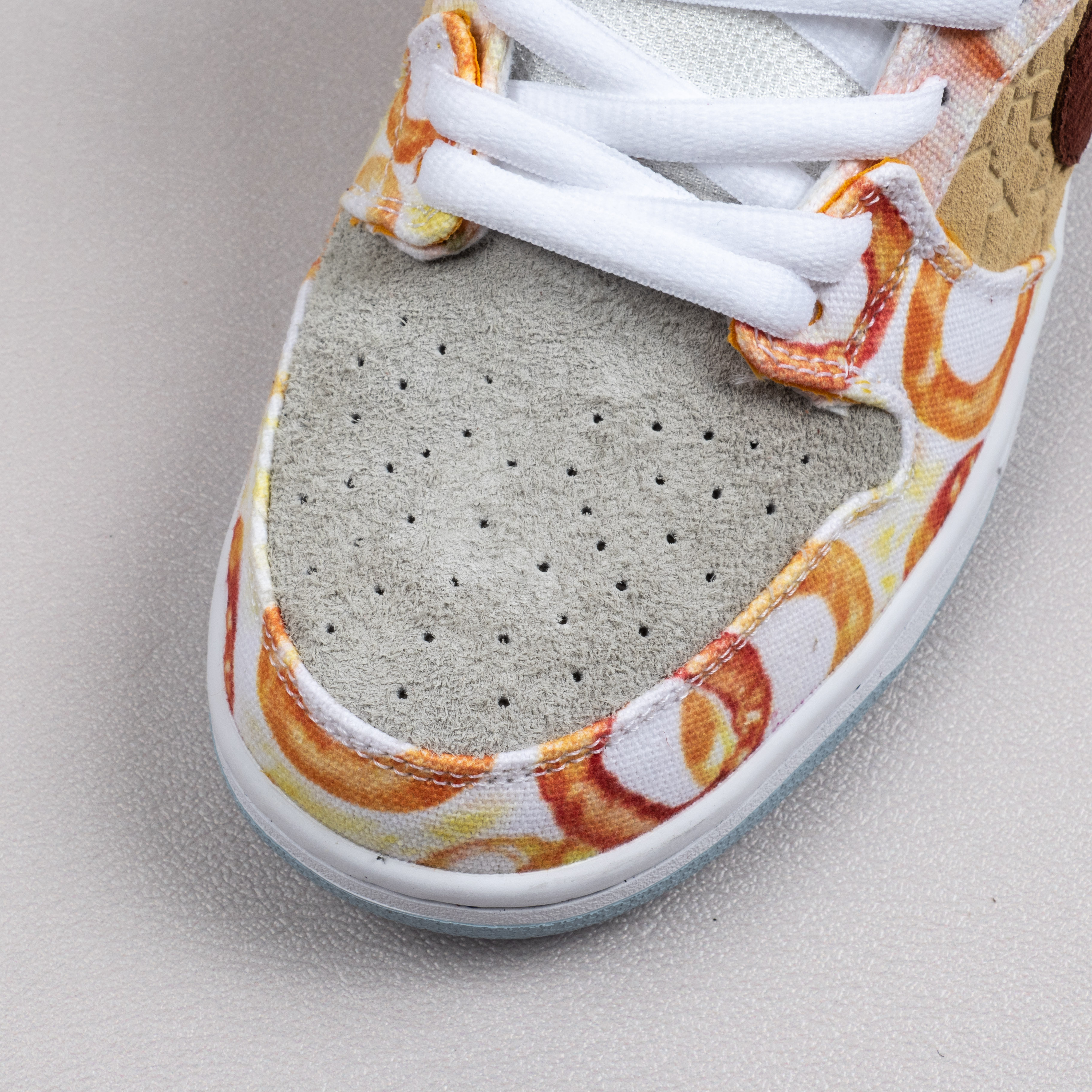 SB Dunk Low Street Hawker (without special box)