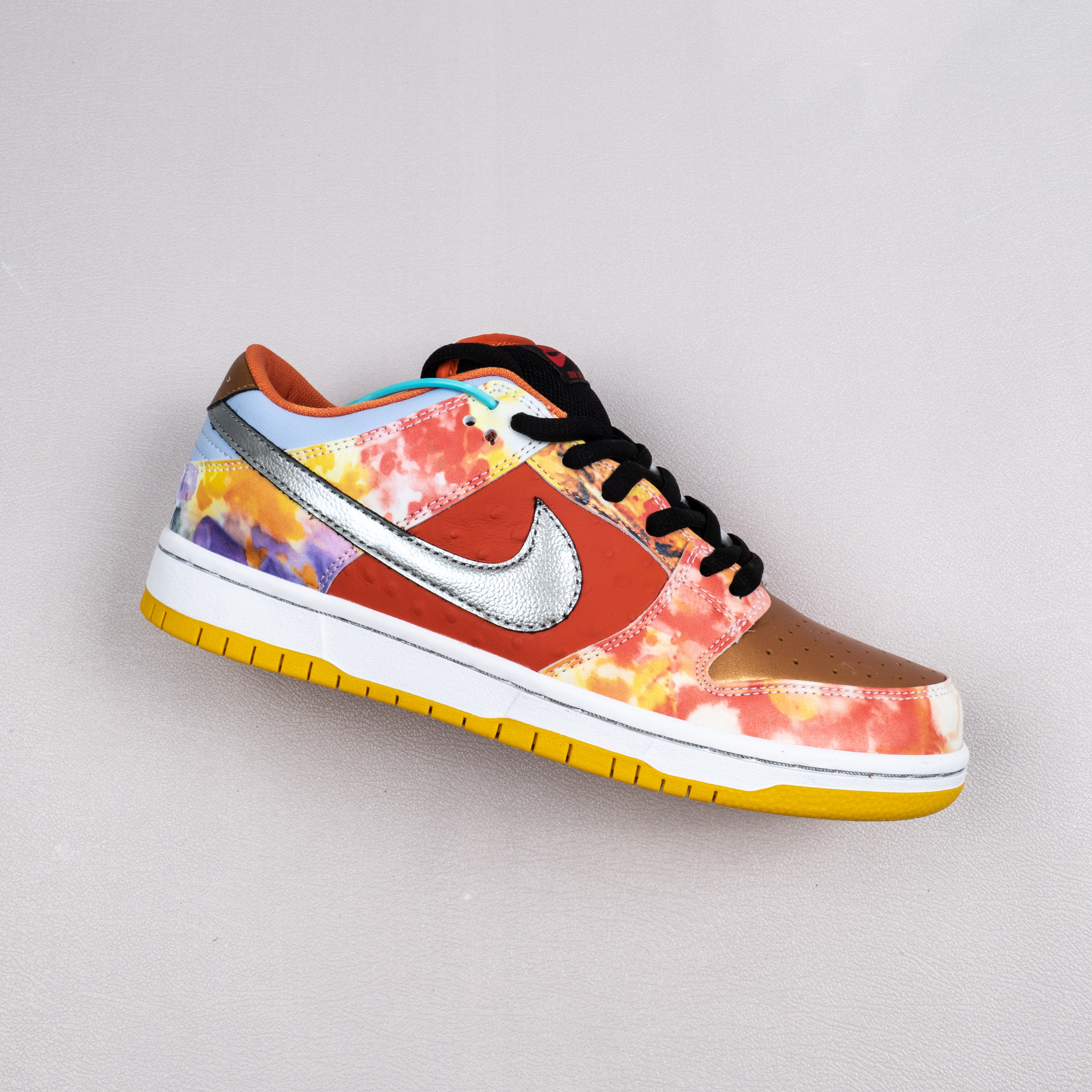 SB Dunk Low Street Hawker (without special box)