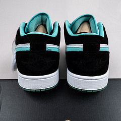 1's Low Island Green