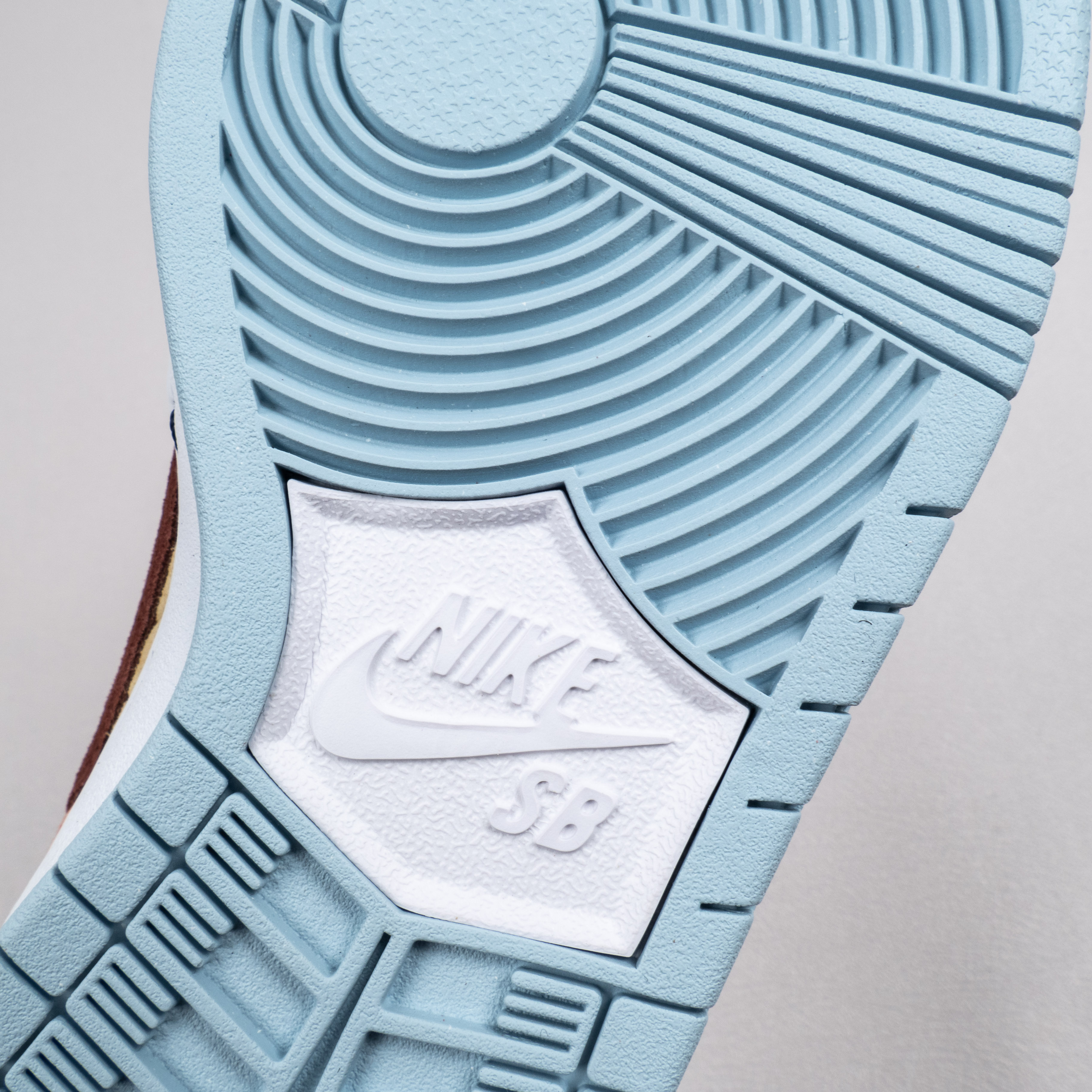 SB Dunk Low Street Hawker (without special box)