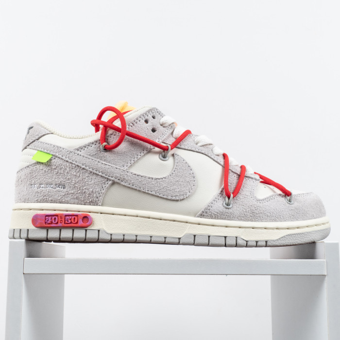 Dunk Low OW Lot 40