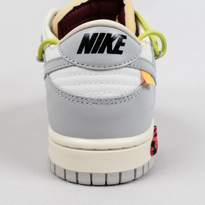 Dunk Low OW Lot 8