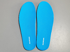 Blue Track.3 Blue