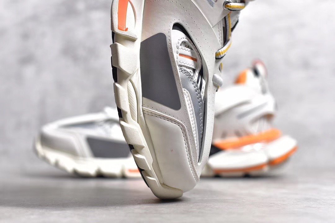 Track White Orange