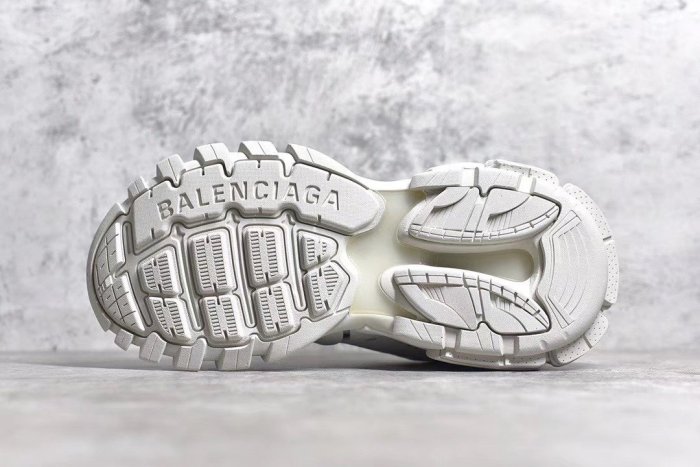 Track White