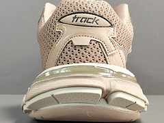 Beige Track.3 Beige
