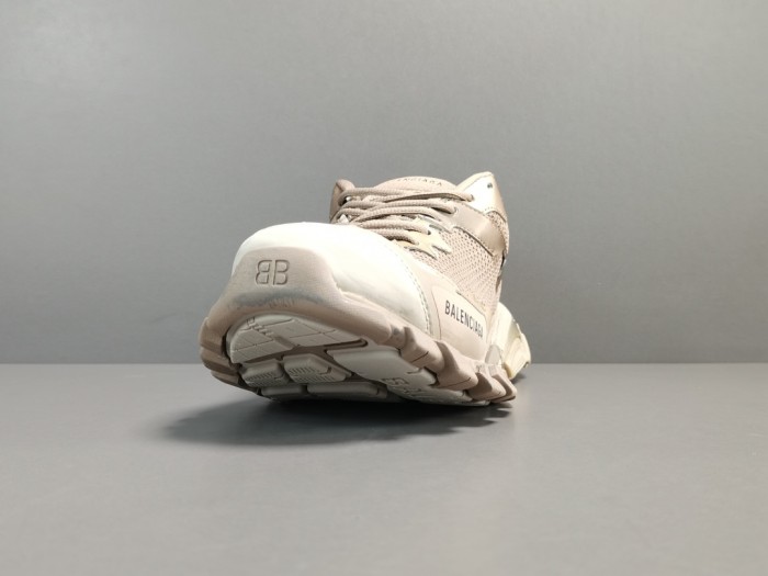 Beige Track.3 Beige