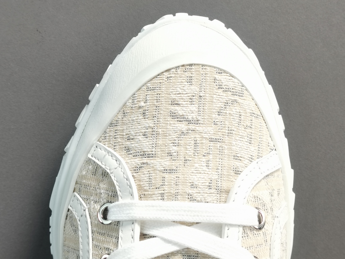 B28 High White