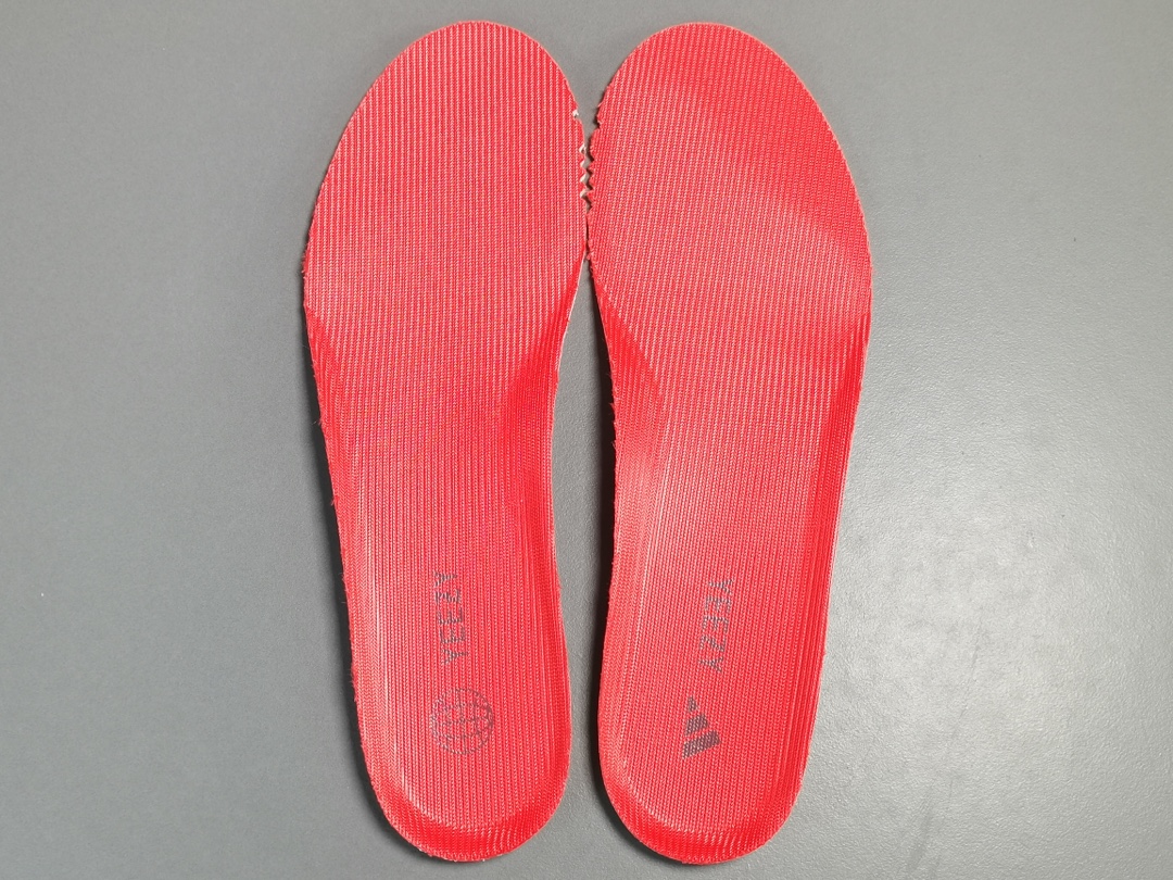 700 Hi-Res Red