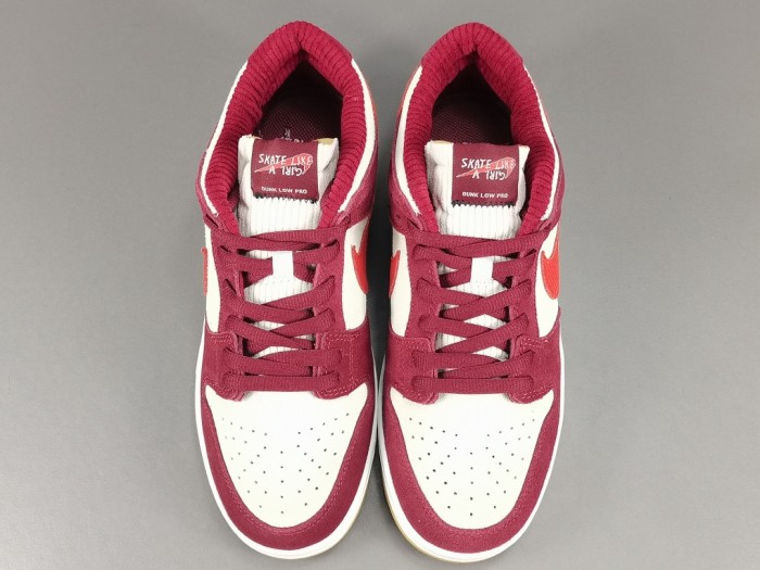 SB Dunk Low Skate Like a Girl