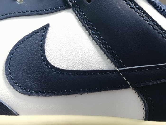 Dunk Low Vintage Navy