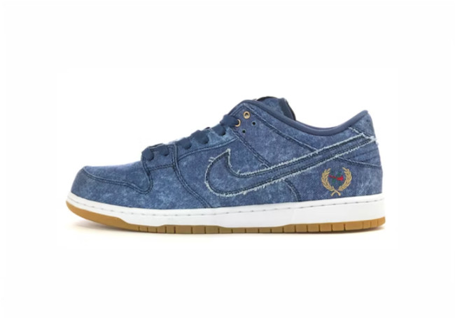SB Dunk Low Rivals Pack (East)