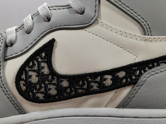 1's Retro High Dior