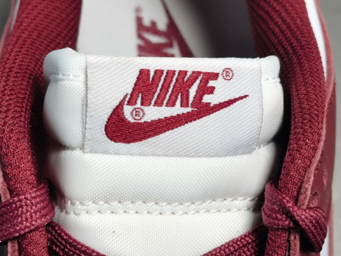 Dunk Low Bordeaux