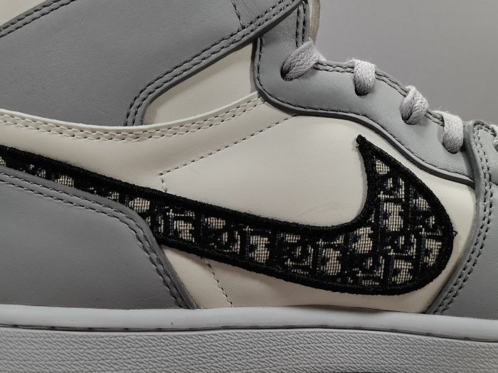 1's Retro High Dior