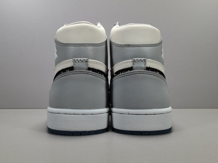 1's Retro High Dior