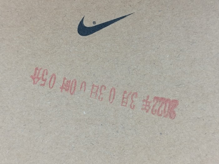 1's Retro High OG Bleached Coral