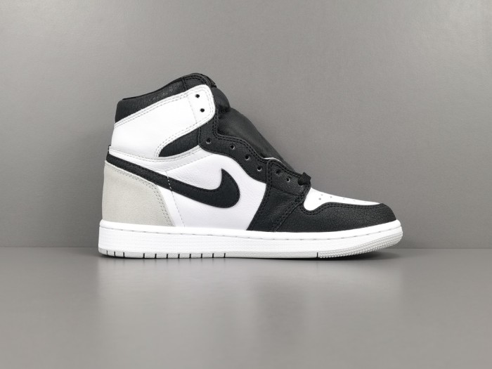 1's Retro High OG Bleached Coral