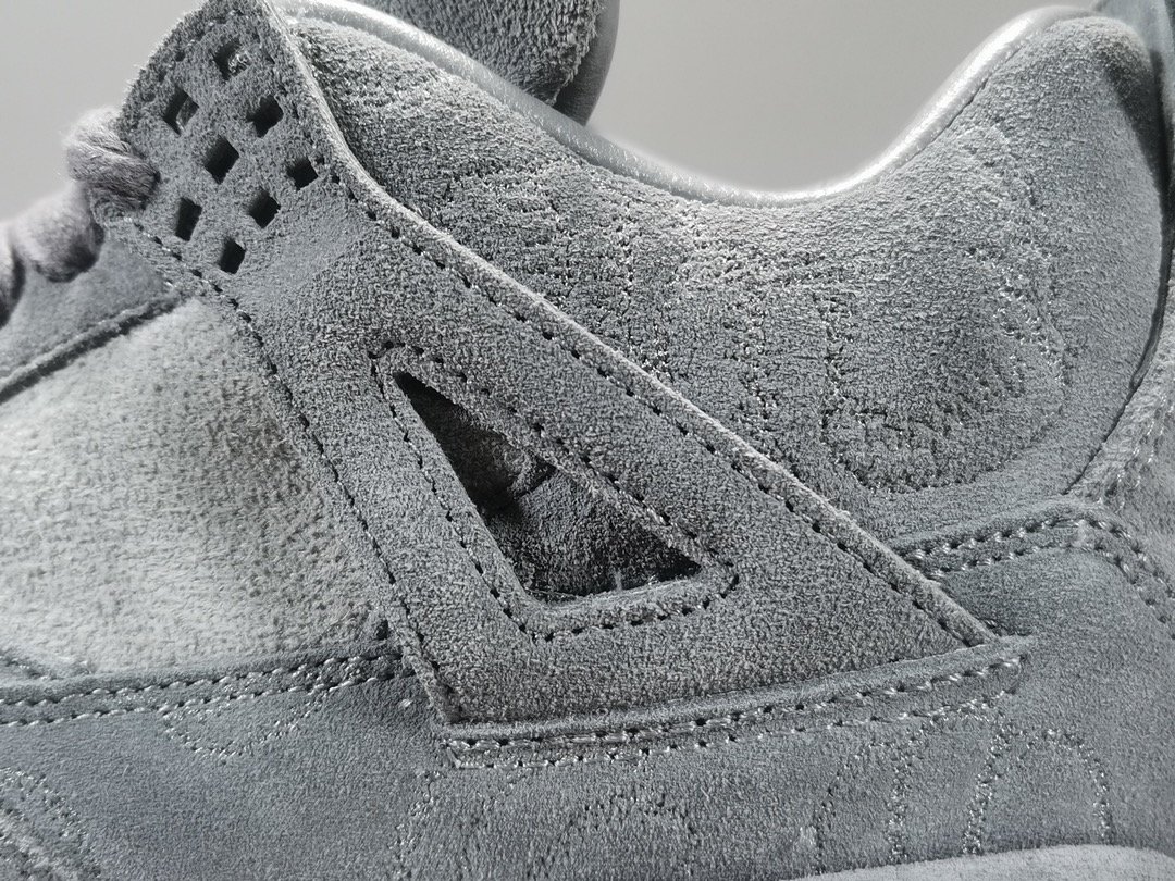 4s RETRO KAWS