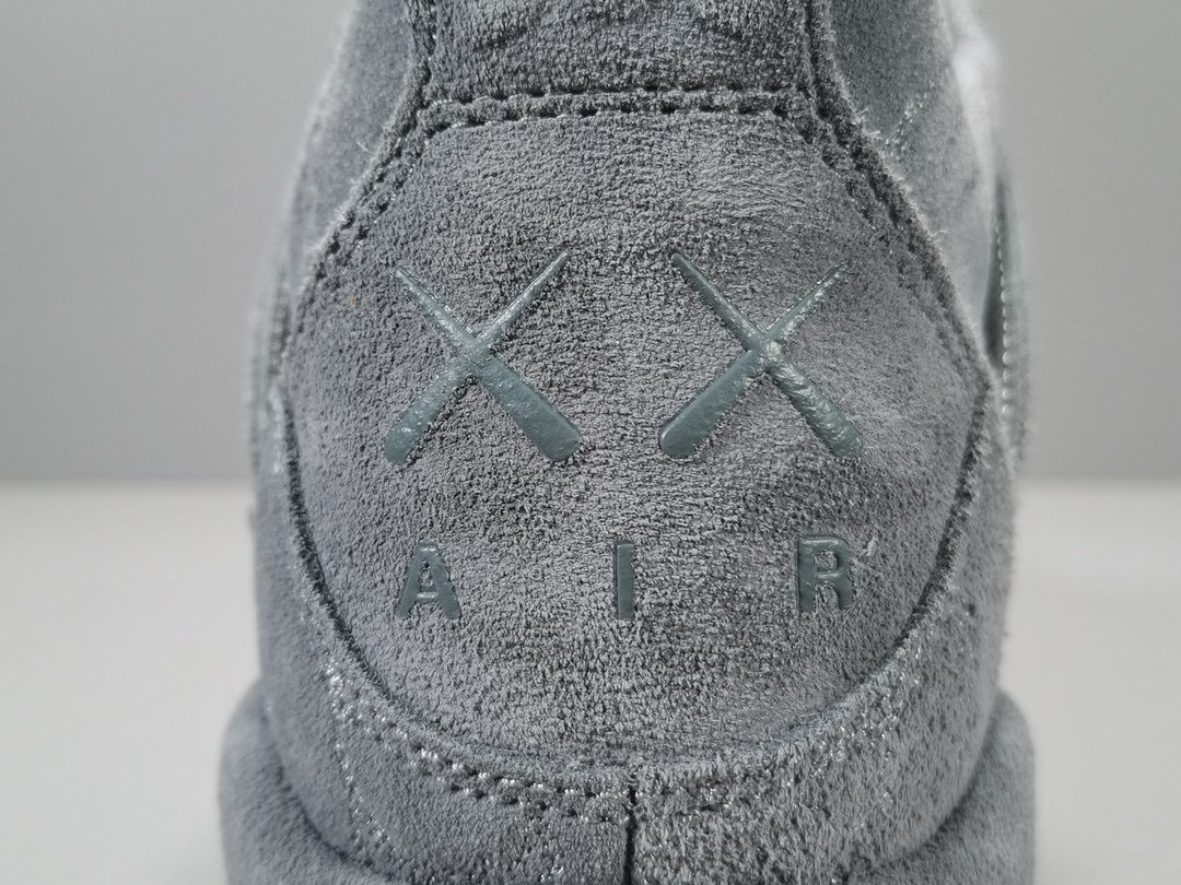4s RETRO KAWS