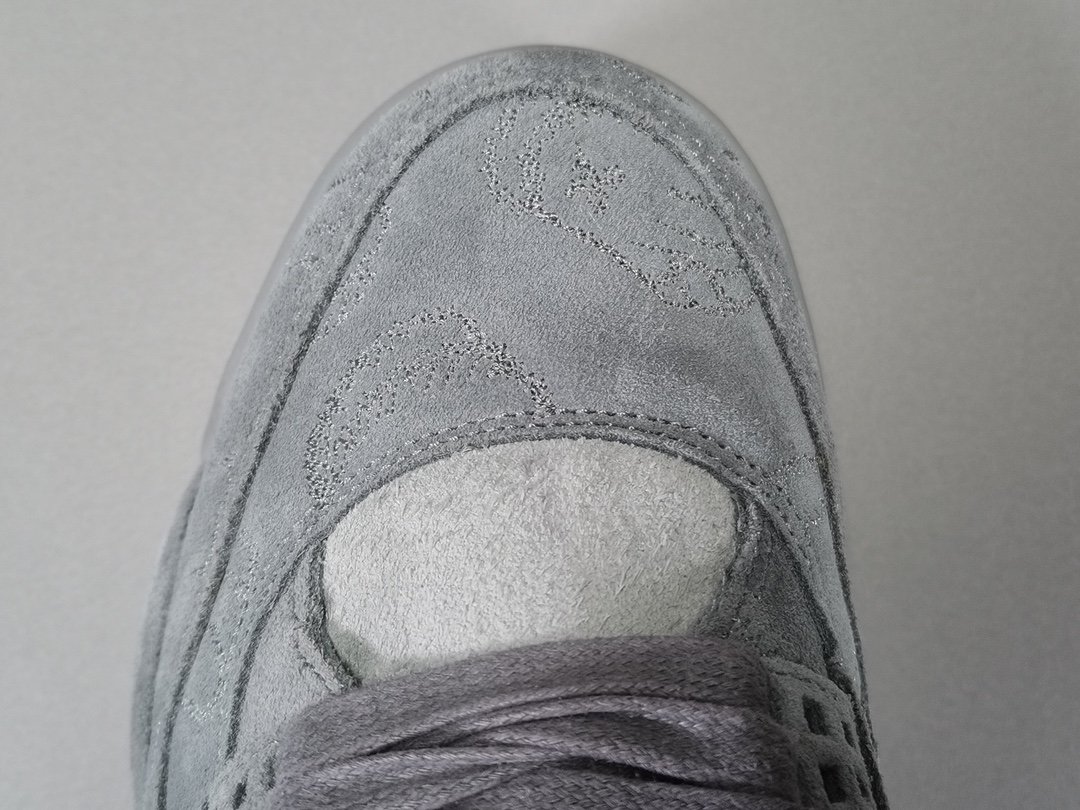 4s RETRO KAWS