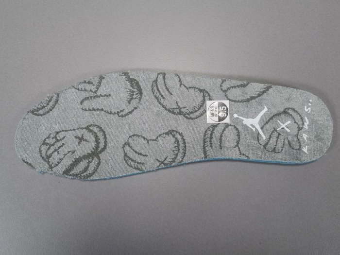 4s RETRO KAWS
