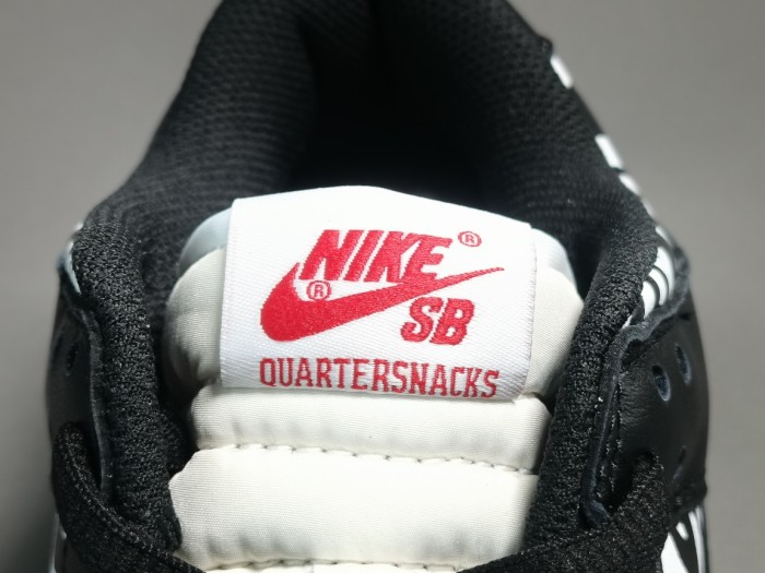 Dunk Low OG QS Quartersnacks Zebra