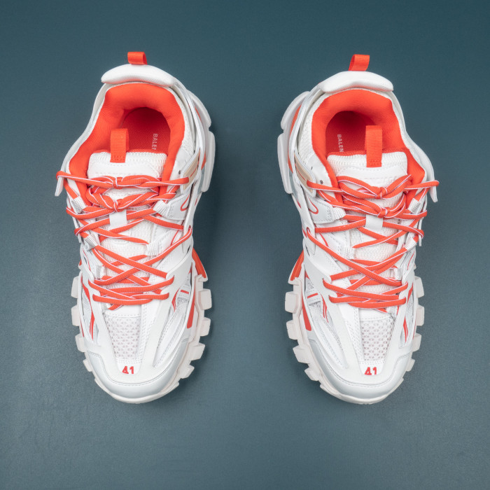 Track White Red