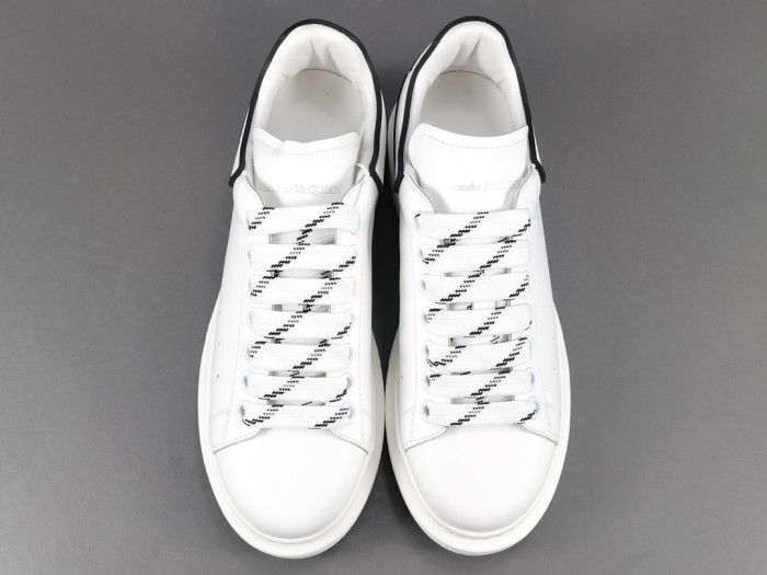 White Black (W)