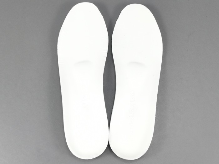 White Black (W)