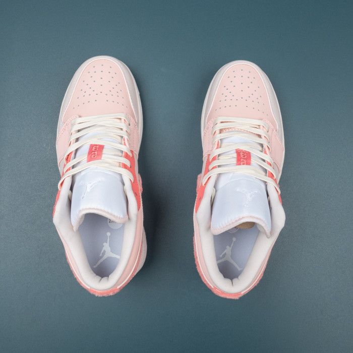 1s Low SE Mighty Swooshers Pink (W)