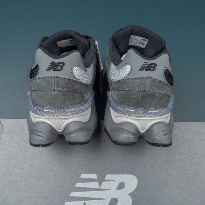 Black Castlerock Grey
