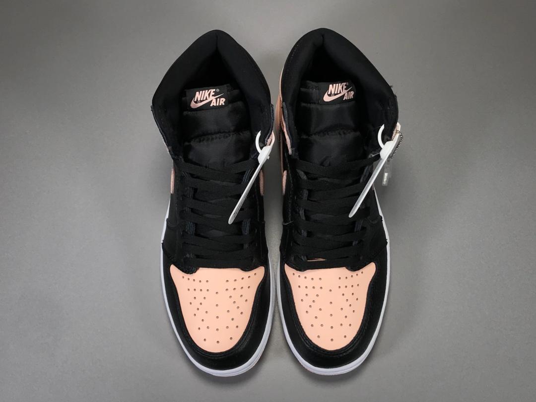 1s Retro High Black Crimson Tint