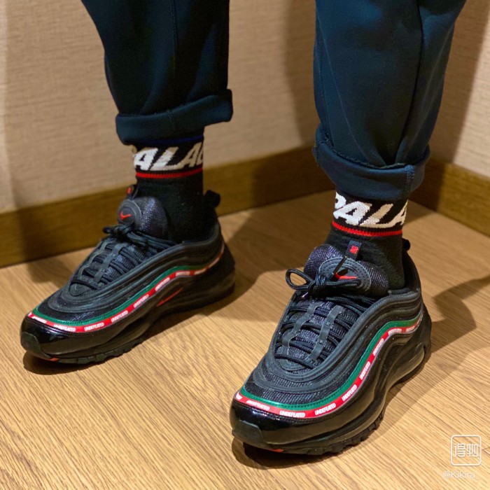 97 Undefeated Black