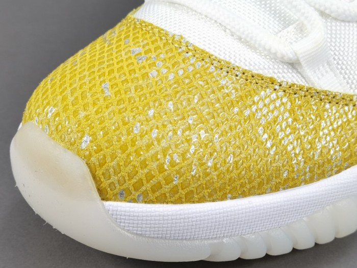 11s Retro Low Tour Yellow Snakeskin