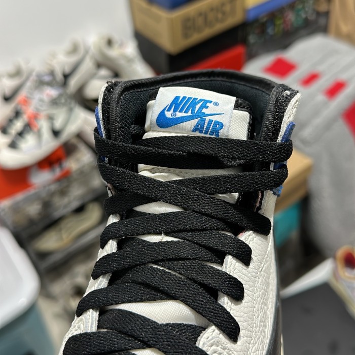 1s Retro High OG SP Fragment x Travis Scott