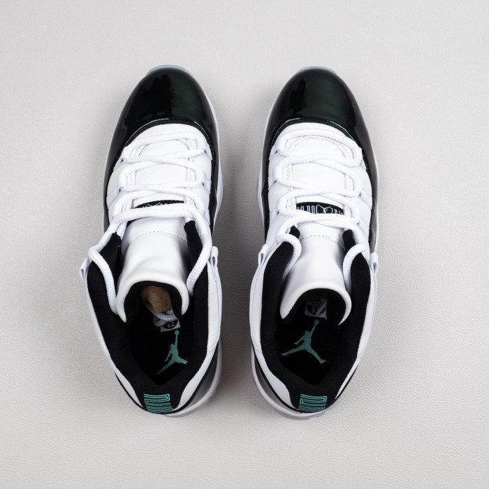 11s Retro Low Iridescent