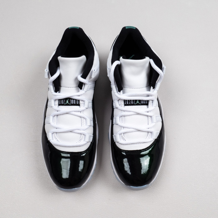11s Retro Low Iridescent