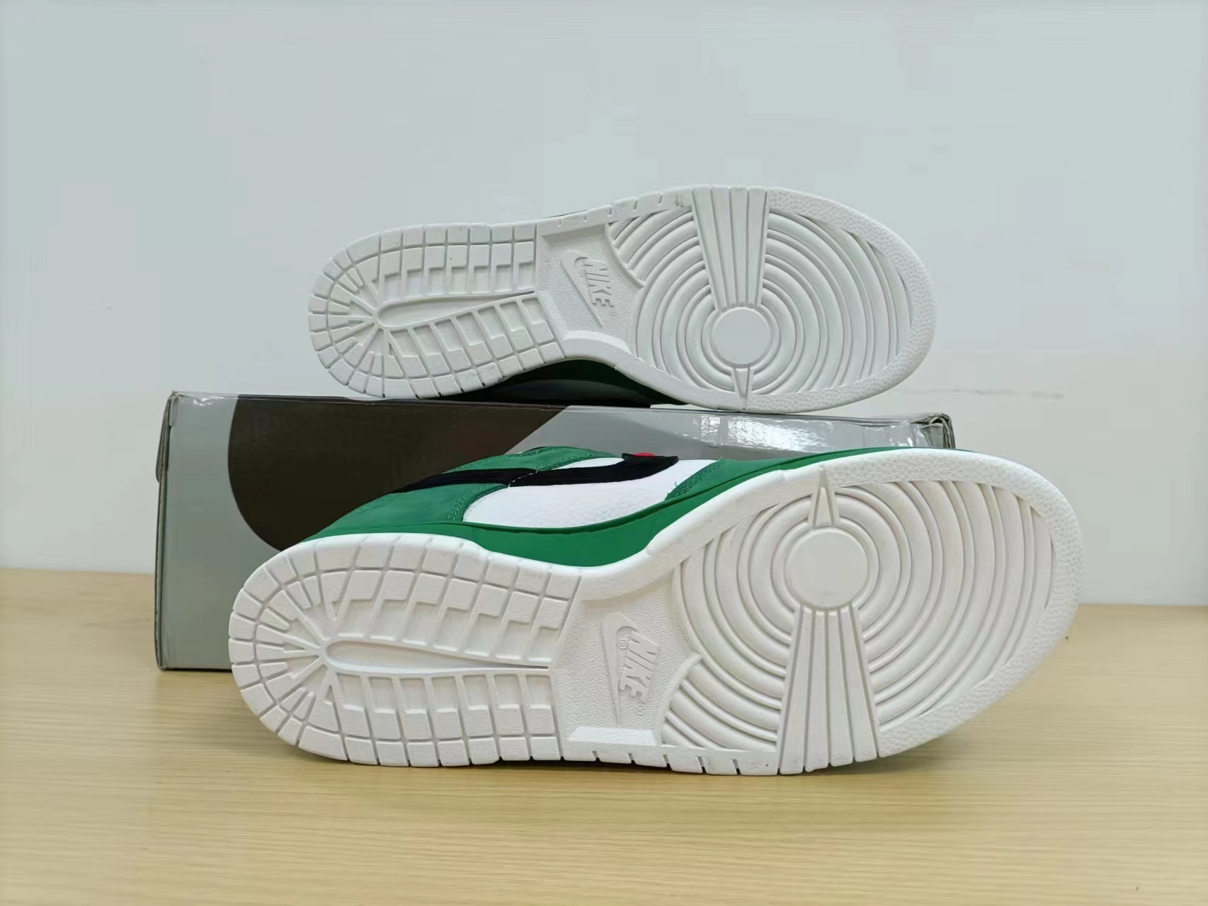 Dunk Low Pro SE Heineken