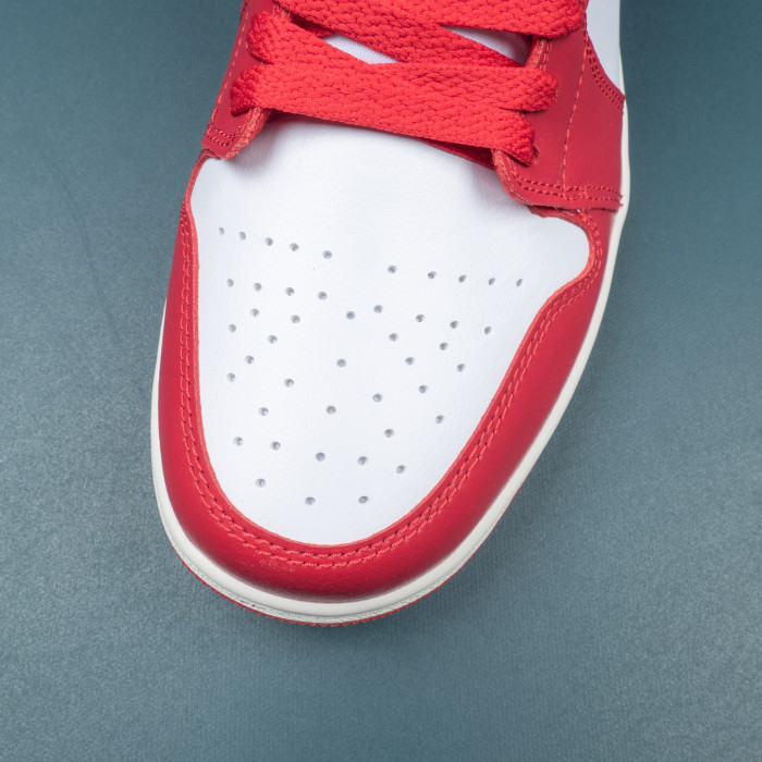 1's Low Reverse Black Toe