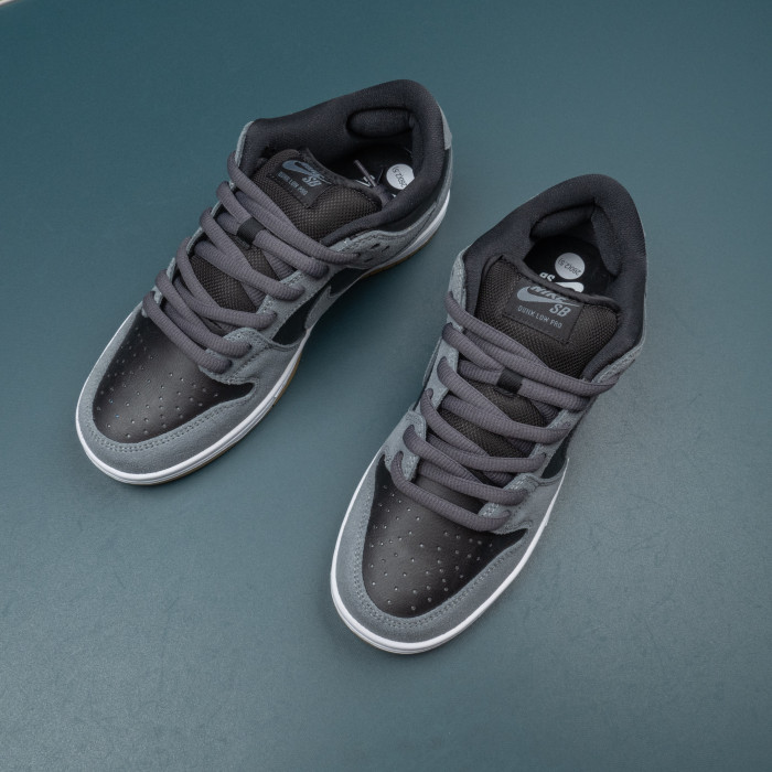 SB Dunk Low Dark Grey Black Gum