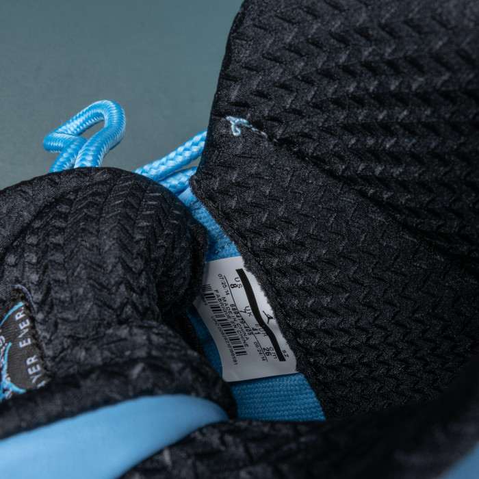 11's Retro Pantone
