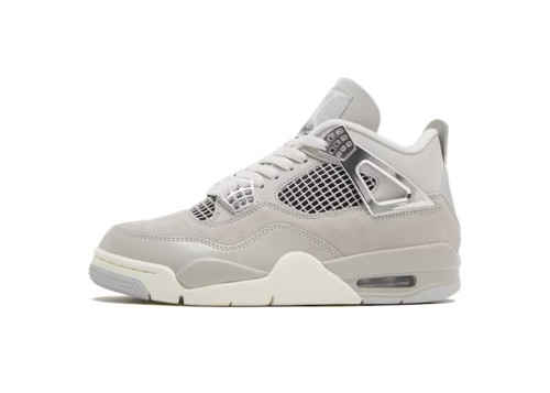 4's Retro Frozen Moments