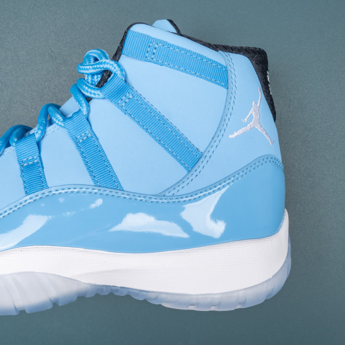 11's Retro Pantone