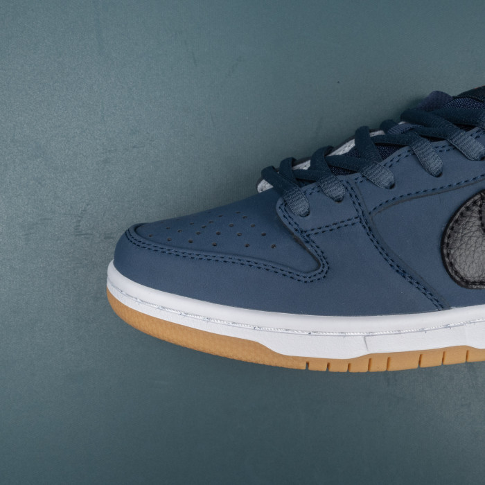 SB Dunk Low Navy Black Gum