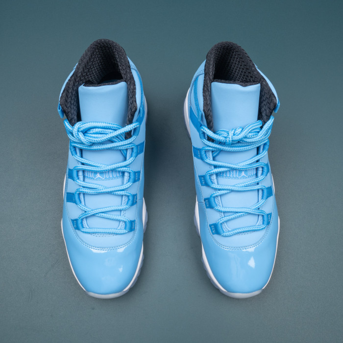 11's Retro Pantone